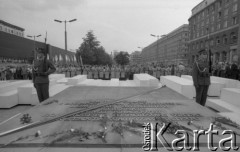 31.08.1979, Warszawa, Polska.
Plac Powstańców Warszawy - uroczystość odsłonięcia płyty pamiątkowej poświęconej żołnierzom Armii Krajowej z Batalionu 