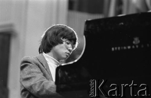 2-19.10.1980, Warszawa, Polska.
X Międzynarodowy Konkurs Pianistyczny im. Fryderyka Chopina, laureat I nagrody - Dang Thai Son z Wietnamu.
Fot. Jarosław Tarań, zbiory Ośrodka KARTA [80-14] 
