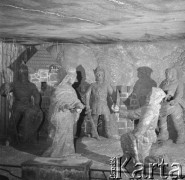 3.03.1981, Wieliczka, Polska
Kopalnia soli - solne rzeźby w Komorze Janowice.
Fot. Jarosław Tarań, zbiory Ośrodka KARTA [81-48]