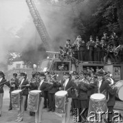 Czerwiec 1981, Koszalin, Polska
Festiwal Orkiestr Dętych Ochotniczych Straży Pożarnych, występ orkiestry z Zagórowa.
Fot. Jarosław Tarań, zbiory Ośrodka KARTA [81-36]