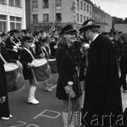 1983, Koszalin, Polska
Festiwal Orkiestr Dętych Ochotniczych Straży Pożarnych, występy na Rynku.
Fot. Jarosław Tarań, zbiory Ośrodka KARTA [83-10] 
