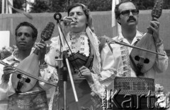 22.05.1983, Warszawa, Polska.
Cepeliada, występ zespołu ludowego.
Fot. Jarosław Tarań, zbiory Ośrodka KARTA [83-15] 
