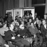 Marzec 1983, Warszawa, Polska.
Klub Międzynarodowej Prasy i Książki, spotkanie z dziennikarzem, publicystą i krytykiem muzycznym Bogusławem Kaczyńskim, i promocja jego książki pt. 