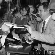 Marzec 1983, Warszawa, Polska.
Klub Międzynarodowej Prasy i Książki, spotkanie z dziennikarzem, publicystą i krytykiem muzycznym Bogusławem Kaczyńskim, i promocja jego książki pt. 