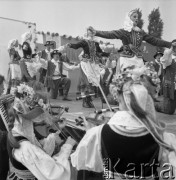 Maj 1983, Łuków, woj. Siedlce, Polska
Obchody 750 rocznicy powstania miasta, występy zespołu folklorystycznego.
Fot. Jarosław Tarań, zbiory Ośrodka KARTA [83-23]