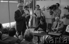 29.05.1984, Warszawa, Polska.
Klub Międzynarodowej Prasy i Książki - spotkanie czytelników z pisarzem Janem Dobraczyńskim.
Fot. Jarosław Tarań, zbiory Ośrodka KARTA [84-14]