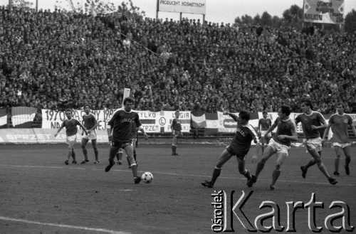 19.10.1985, Warszawa, Polska.
Mecz piłki nożnej - Legia Warszawa - Zagłębie Sosnowiec, wygrany przez Legię 4:1.
Fot. Jarosław Tarań, zbiory Ośrodka KARTA [85-55] 
