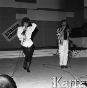 1986, Kraków, Polska.
Półfinał wyborów Miss Polonia, na scenie zespół 