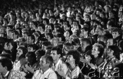 2.08.1986, Sopot, Polska.
Opera Leśna, finał wyborów Miss Polonia, publiczność na widowni.
Fot. Jarosław Tarań, zbiory Ośrodka KARTA, [86-14]