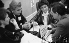 14.02.1987, Warszawa, Polska.
Sala Kongresowa w Pałacu Kultury i Nauki, spotkanie I Sekretarzy Podstawowych Organizacji Partyjnych z Egzekutywą KW PZPR, rozmowy przy stoliku 