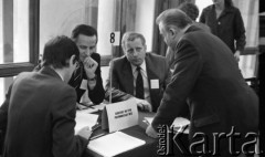 14.02.1987, Warszawa, Polska.
Sala Kongresowa w Pałacu Kultury i Nauki, spotkanie I Sekretarzy Podstawowych Organizacji Partyjnych z Egzekutywą KW PZPR.
Fot. Jarosław Tarań, zbiory Ośrodka KARTA [87-41] 
