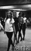 Kwiecień 1987, Karpacz, Polska
Wybory Miss Polonia 1987, zgrupowanie przedfinałowe, zajęcia z choreografii, z przodu idzie Monika Nowosadko.
Fot. Jarosław Tarań, zbiory Ośrodka KARTA [87-11] 
