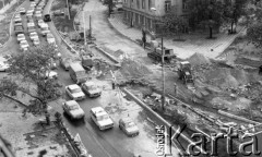 1988, Warszawa, Polska.
Przebudowa Placu Zawiszy, samochody stojące w korku.
Fot. Jarosław Tarań, zbiory Ośrodka KARTA [88-50] 
