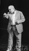 17.06.1988, Warszawa, Polska.
Tadeusz Łomnicki na deskach Teatru Dramatycznego. 
Fot. Jarosław Tarań, zbiory Ośrodka KARTA [88-70] 
