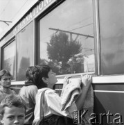 9.09.1988, Warszawa, Polska.
Orient Express Paryż-Hong-Kong na Dworcu Głównym w Warszawie.
Fot. Jarosław Tarań, zbiory Ośrodka KARTA [88-56] 
