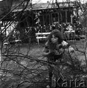 20.08.1968, Jastarnia, woj. pomorskie, Polska.
Film „Molo” w reż. Wojciecha Solarza - aktorka Kalina Jędrusik pozuje do zdjęcia.
Fot. Jarosław Tarań, zbiory Ośrodka KARTA