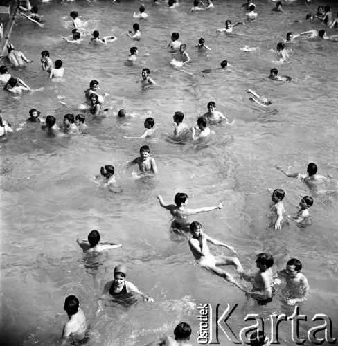 23.05.1968, Warszawa, Polska.
Baseny 