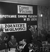 30.09.1968, Wesoła k/ Warszawy, Polska.
Spotkanie Inauguracyjne Synów Pułku w 1 Praskim Pułku Zmechanizowanym. Zbigniew Sołuba - redaktor naczelny 