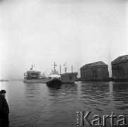 04.02.1968, Gdańsk, Polska.
 Praca pilotów w Porcie Gdańskim. Holownik 