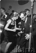 31.12.1963, Warszawa, Polska.
Zabawa sylwestrowa.
Fot. Jarosław Tarań, zbiory Ośrodka KARTA [63-50]

