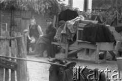 03.05.1963, Polska.
Spalona wieś.
Fot. Jarosław Tarań, zbiory Ośrodka KARTA [63-14]

