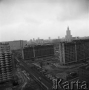 Listopad 1968, Warszawa, Polska.
Budowa osiedla Za Żelazną Bramą. W tle Pałac Kultury i Nauki.
Fot. Jarosław Tarań, zbiory Ośrodka KARTA