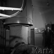 1968, Milanówek, Polska.
Zakłady Jedwabiu Naturalnego w Milanówku koło Warszawy. 
Fot. Jarosław Tarań, zbiory Ośrodka KARTA
