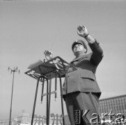 22.09.1963, Warszawa, Polska.
Koncert wojskowej orkiestry dętej na Placu Defilad.
Fot. Jarosław Tarań, zbiory Ośrodka KARTA [63-103]

