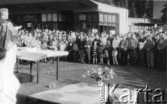31.08.1980, Gdynia, Polska.
Msza św. na terenie Zakładów Autobusowo-Trolejbusowych po podpisaniu porozumień sierpniowych.
Fot. NN/KARTA, udostępnił Zenon Kwoka.

