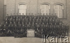 22.02.1925, Polska.
Żołnierze 2 kompanii ckm 68 pułku piechoty Wojska Polskiego, rocznik 1903.
Fot. NN, zbiory Ośrodka KARTA


