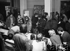 Luty 1981, Warszawa, Polska.
Strajk okupacyjny Studentów SGGW domagających się rejestracji Niezależnego Zrzeszenia Studentów.
Fot. NN, kolekcja NZS SGGW, zbiory Ośrodka KARTA, udostępnili Ryszard Marszałek i Jerzy Boruc
