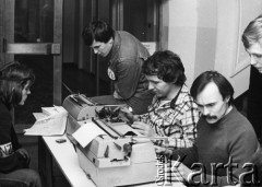 Luty 1981, Warszawa, Polska.
Strajk okupacyjny Studentów SGGW domagających się rejestracji Niezależnego Zrzeszenia Studentów.
Fot. NN, kolekcja NZS SGGW, zbiory Ośrodka KARTA, udostępnili Ryszard Marszałek i Jerzy Boruc
