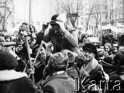 10.01.1981, Warszawa, Polska.
Złożenie wniosku o rejestrację NSZZ 