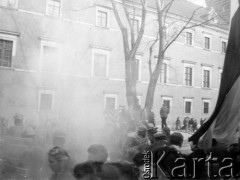 3.05.1982, Warszawa, Polska.
Demonstracja na Placu Zamkowym.
Fot. NN, kolekcja NZS SGGW, zbiory Ośrodka KARTA, udostepnili Ryszard Marszałek i Jerzy Boruc
