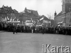 3.05.1982, Warszawa, Polska.
Demonstracja na Starym Mieście.
Fot. NN, kolekcja NZS SGGW, zbiory Ośrodka KARTA, udostepnili Ryszard Marszałek i Jerzy Boruc
