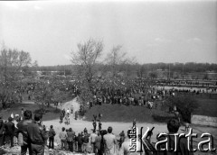 1.05.1982, Warszawa, Polska.
Niezależna manifestacja pierwszomajowa.
Fot. NN, kolekcja NZS SGGW, zbiory Fundacji Ośrodka KARTA, udostępnili Ryszard Marszałek i Jerzy Boruc