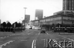 31.08.1982, Warszawa, Polska.
Rozpędzanie manifestacji w drugą rocznicę podpisania porozumień sierpniowych.
Fot. NN, zbiory Ośrodka KARTA
