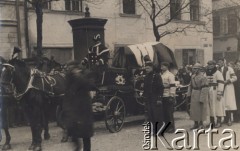 Styczeń 1939, Warszawa, Polska.
Pogrzeb Romana Dmowskiego, trumna na katafalku.
Fot. NN, zbiory Ośrodka KARTA

