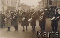Styczeń 1939, Warszawa, Polska.
Pogrzeb Romana Dmowskiego, kondukt na ulicach Warszawy.
Fot. NN, zbiory Ośrodka KARTA

