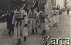 Styczeń 1939, Warszawa, Polska.
Pogrzeb Romana Dmowskiego, kondukt na ulicach Warszawy.
Fot. NN, zbiory Ośrodka KARTA

