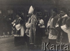 Styczeń 1939, Warszawa, Polska.
Pogrzeb Romana Dmowskiego, kondukt na ulicach Warszawy.
Fot. NN, zbiory Ośrodka KARTA

