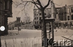 28.02.1947, Kostrzyn nad Odrą, woj. szczecińskie, Polska.
Fragment miasta, ruiny domów.
Fot. NN, zbiory Ośrodka KARTA