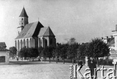 1941, Grodno, Białostocka obł., ZSRR.
Kościół garnizonowy (dawna tzw. Fara Witoldowa) przy Placu Stefana Batorego.
Fot. NN, zbiory Ośrodka KARTA