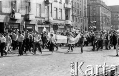 1.05.1983, Wrocław, Polska.
Stan wojenny - niezależny pochód pierwszomajowy, zorganizowany przez podziemne struktury 
