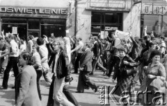 1.05.1983, Wrocław, Polska.
Stan wojenny - niezależny pochód pierwszomajowy, zorganizowany przez podziemne struktury 