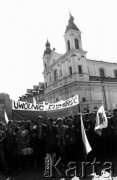 1.05.1982, Warszawa, Polska.
Stan wojenny - manifestacja niezależna na Placu Zamkowym na Starym Mieście, zorganizowana przez podziemne struktury 