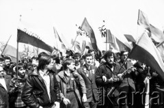 1.05.1982, Warszawa, Polska.
Stan wojenny - manifestacja niezależna na Placu Zamkowym na Starym Mieście, zorganizowana przez podziemne struktury 