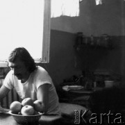 1982, Białołęka k. Warszawy, Polska.
Działacz opozycji w obozie internowania.
Fot. NN, zbiory Ośrodka KARTA, udostępnił Marek Miecznikowski



