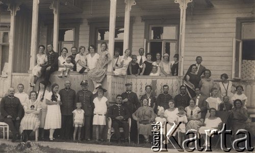 1925-1927, Druskienniki, pow. Grodno, woj. białostockie, Polska.
Rodziny wojskowe na wakacjach w wojskowych domach wypoczynkowych i sanatoriach.
Fot. NN, zbiory Ośrodka KARTA, udostępniła Wilhelmina Giedrys


