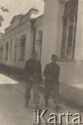 Maj 1942, Dżałał Abad, Kirgistan, ZSRR.
Żołnierze formujących się Polskich Sił Zbrojnych w ZSRR, dedykacja na odwrocie: 